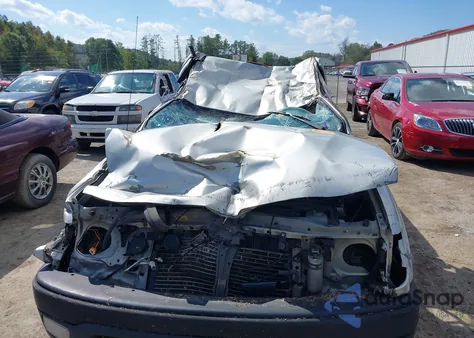 2002 Toyota Tacoma из США, поврежденный, VIN 5TENL42N72Z032783